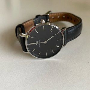 28mm Daniel Wellington Petite Sheffield